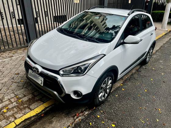 HYUNDAI HB20X 1.6 16V PREMIUM FLEX 4P AUTOMÁTICO